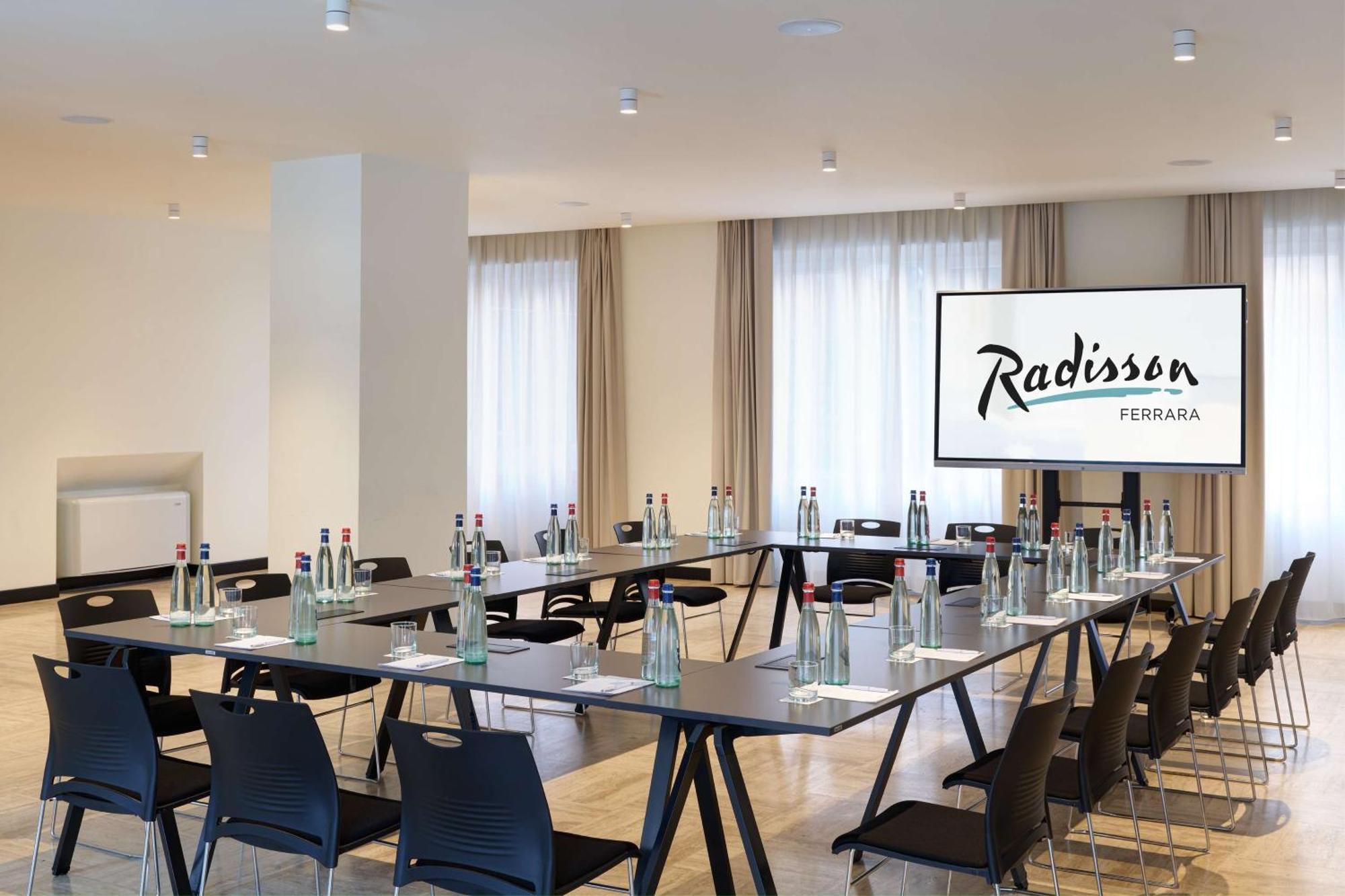 Radisson Hotel 페라라 외부 사진